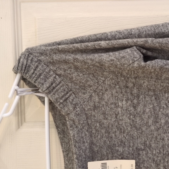 Anthropologie | Grey | Slouchy Sweatshirt | Buttery Soft | Size Sm Petite | NWT - Picture 4 of 11
